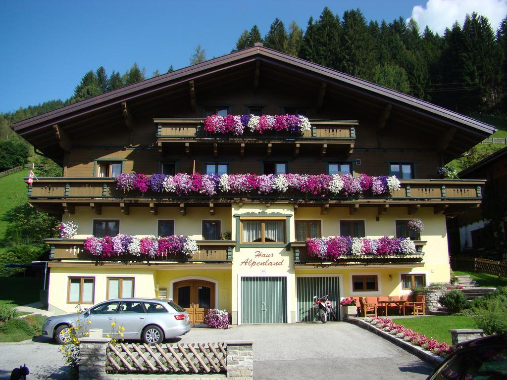 Haus Alpenland Hotell Wagrain Exteriör bild